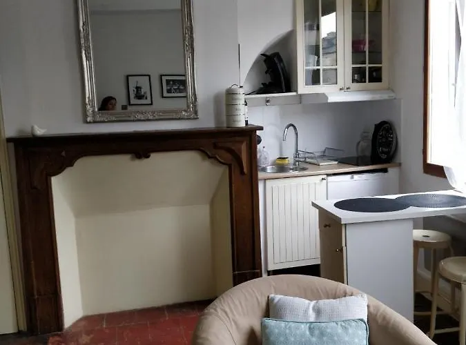 Les Armuriers, 2e Et Sans Asc * Condom