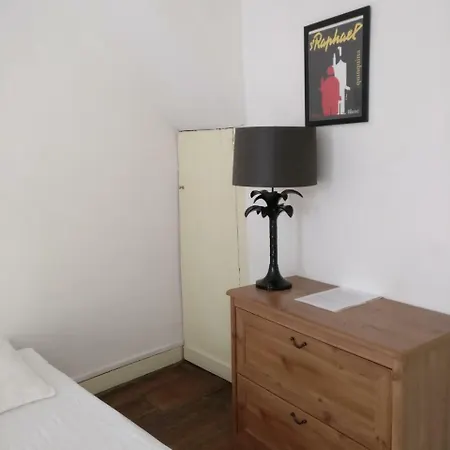 Les Armuriers, 2eme Etage Sans Asc