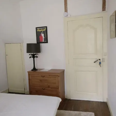 Les Armuriers, 2eme Etage Sans Asc Apartment Condom